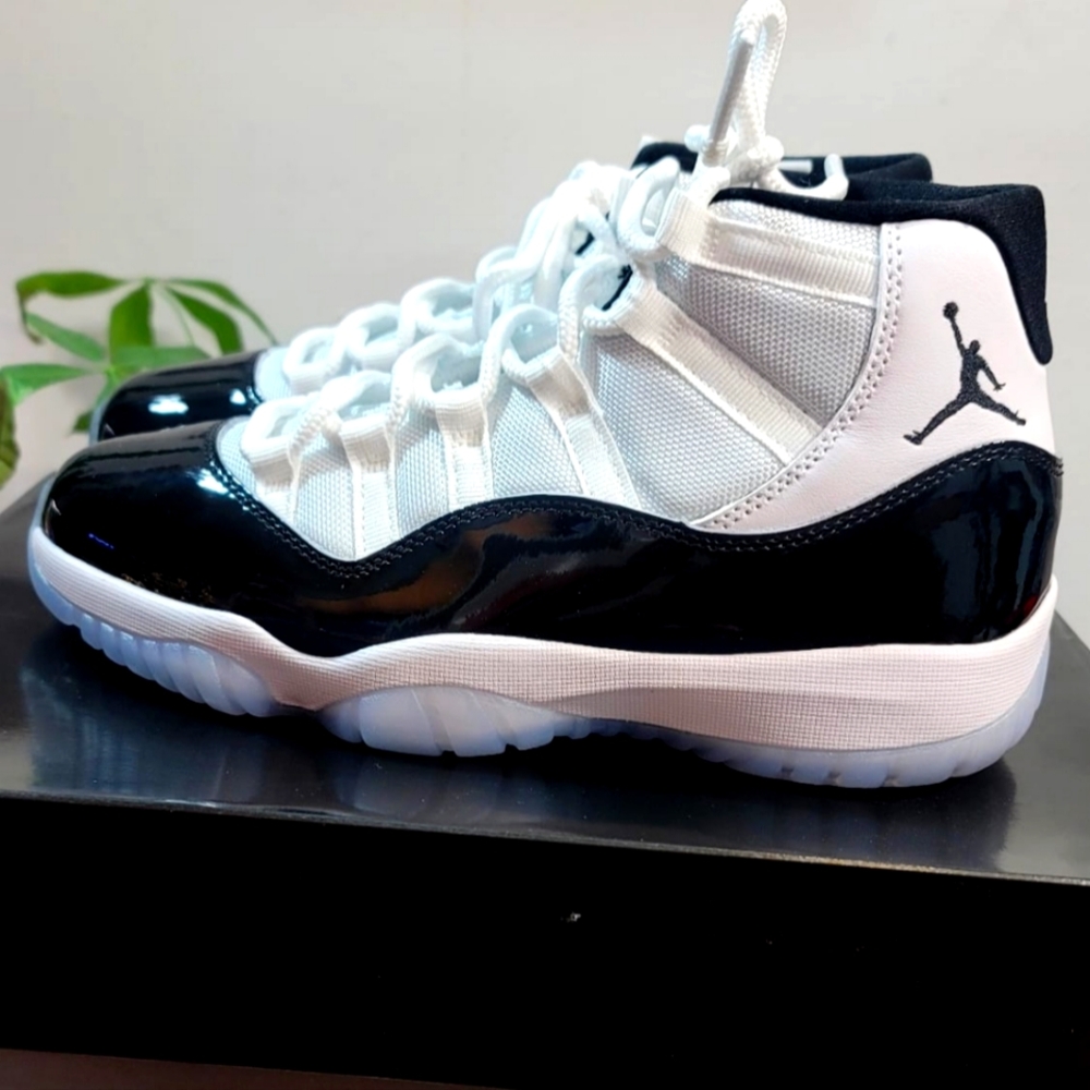 Jordan 11